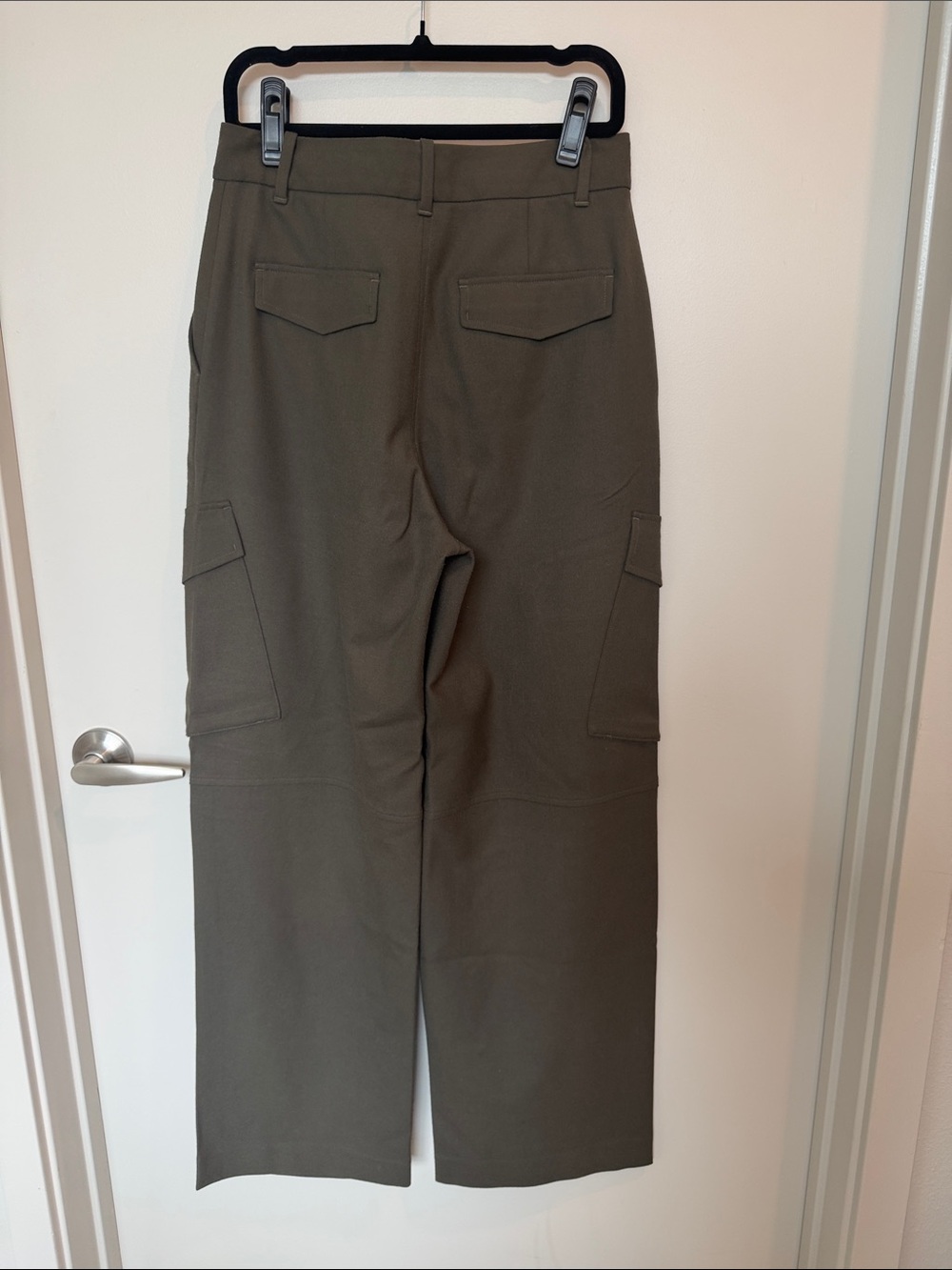 Aritzia Wilfred Nellie Cargo Pant Trousers in Dark Olive - Size 8 - Picture 4 of 12